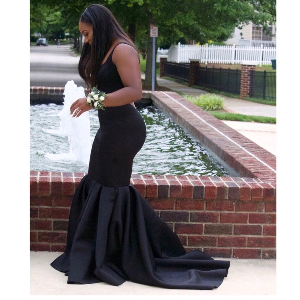 CLASSY PROM DRESS! Gorgeous Couture Gown!